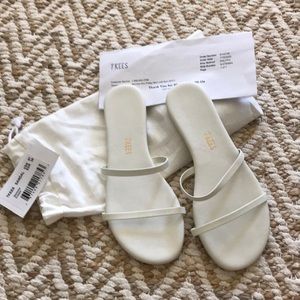 Tkees Gemma cream sandal size 7